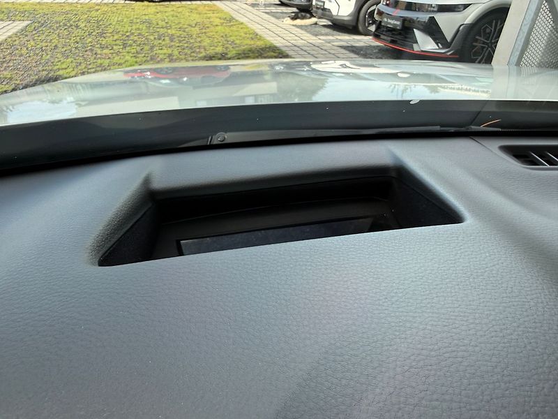 Mazda MX-30 e-Skyactive BOSE / 360° kamera - fotka 17 z 37