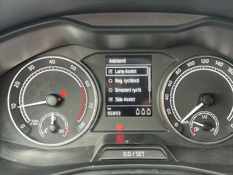 Škoda Scala 1,5 TSi 110kW STYLE - fotka 16 z 22