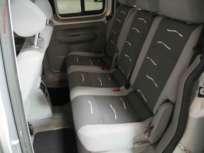 Volkswagen Caddy (2007) 1.9TDi, Navi, AC - fotka 10 z 15