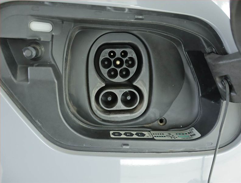 Volkswagen ID.3 (2023) Pro Perf. (62 kWh), SoH 89% - fotka 17 z 18