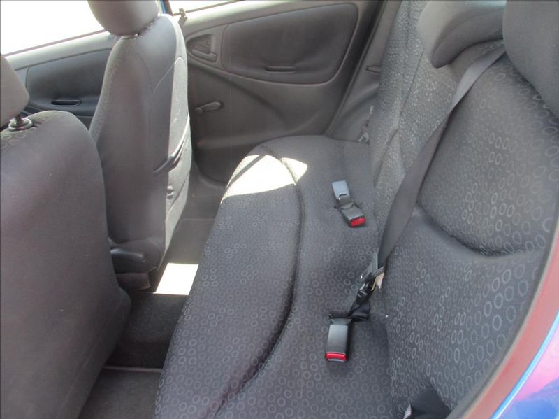 Toyota Yaris 1,0 VVTi, Automat, CZ - fotka 11 z 30