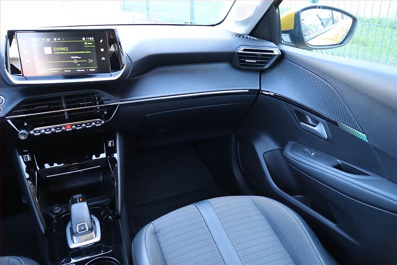 Peugeot 208 (2021) 1.2 PureTech, Automat - fotka 8 z 24
