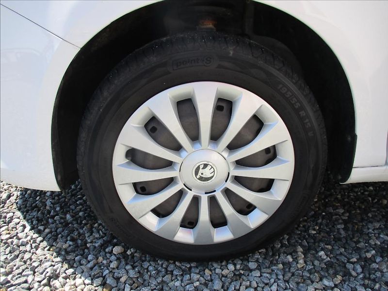 Škoda Roomster 1,2 TSI, ,digiklima, servis, - fotka 27 z 40