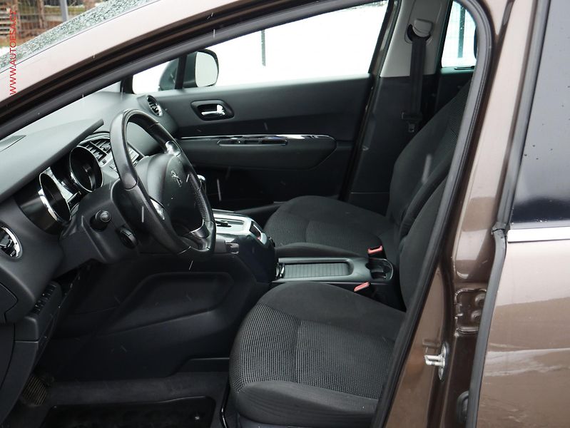 Peugeot 5008 (2015) 2.0 HDi, ČR, Active, AT - fotka 9 z 18