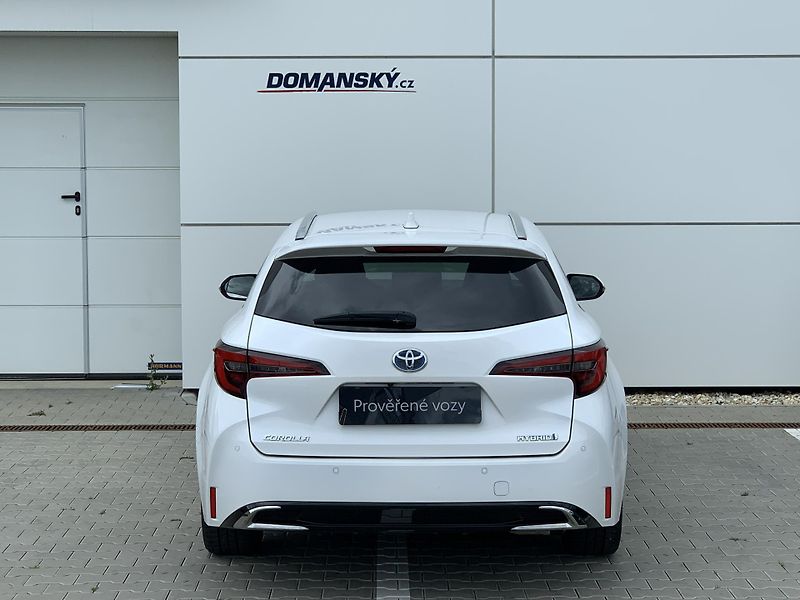 Toyota Corolla TS STYLE 1.8 HEV 103kW e-CVT - fotka 12 z 29