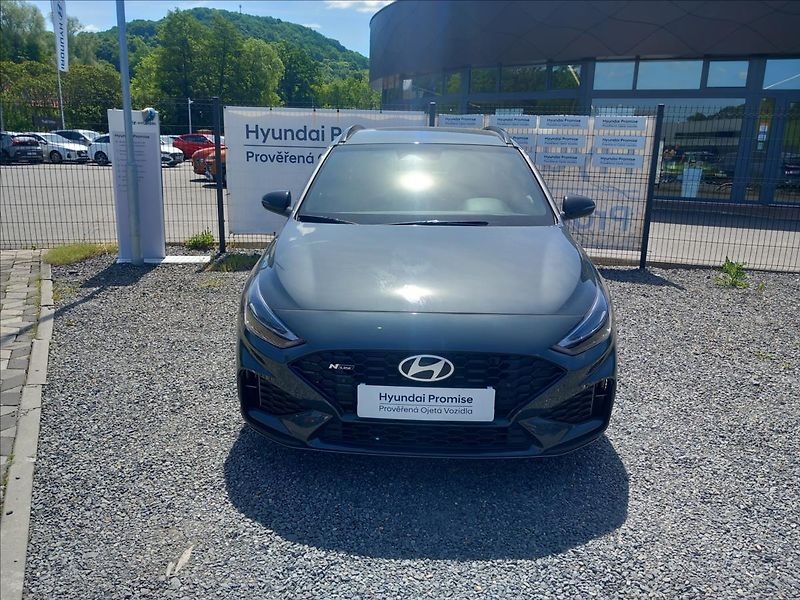 Hyundai i30 1,5 T-GDI MH MT N-LINE - fotka 2 z 24