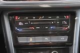 Volkswagen Touran (2023) 2.0 TDI 110kW DSG LED - náhled 22