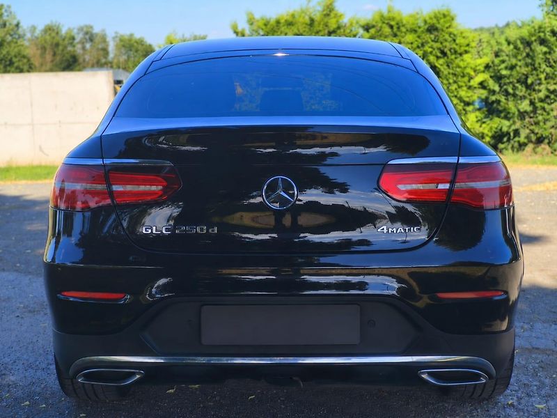Mercedes-Benz GLC (2019) Coupe - fotka 4 z 10