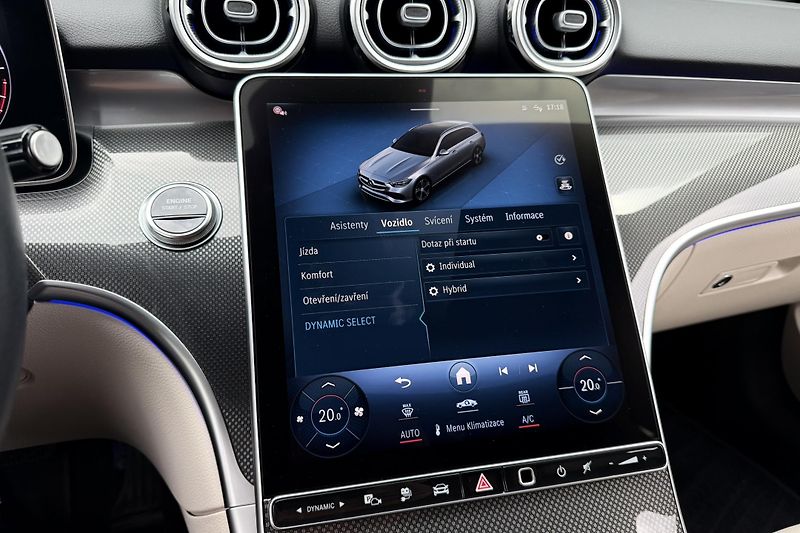 Mercedes-Benz Třídy C (2024) C 300 de 4Matic EQ - fotka 84 z 100
