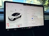 Tesla Model Y Long Range AWD - náhled 23