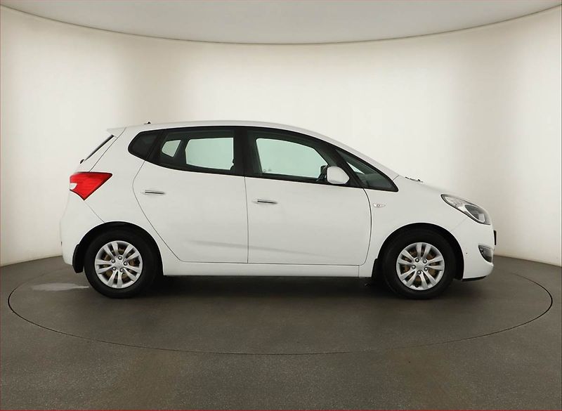 Hyundai ix20 (2019) 1.6 CVVT - fotka 6 z 13