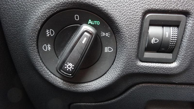 Škoda Fabia 1.0TSi Style + druhá sada kol - fotka 11 z 24