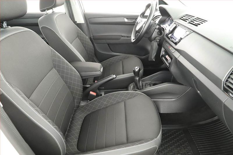 Škoda Fabia (2023) Ambition 1.0 TSI, ČR,1.maj - fotka 7 z 18