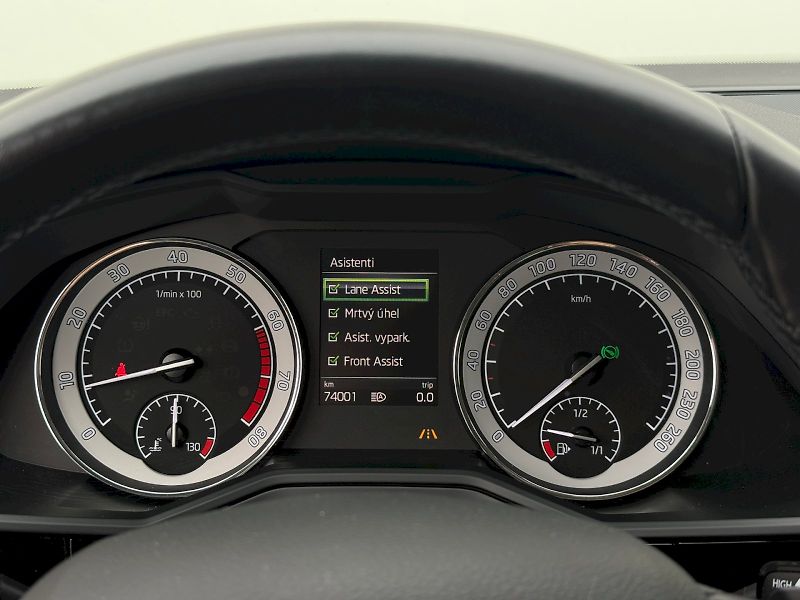 Škoda Superb (2017) Combi 2.0 TSI 206 kW 4x4 DSG L - fotka 12 z 25