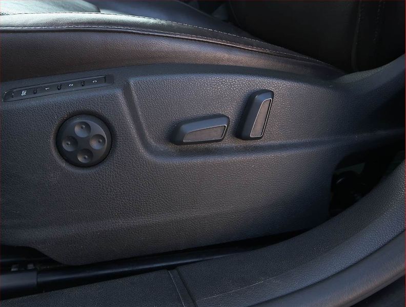 Škoda Superb (2014) Laurin&Klement 2.0 TDI, 4X4 - fotka 16 z 17
