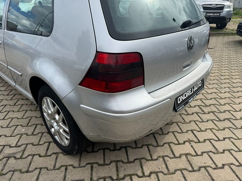 Volkswagen Golf (2003) 1,9 TDI 96 KW STK BRZDY - fotka 15 z 43
