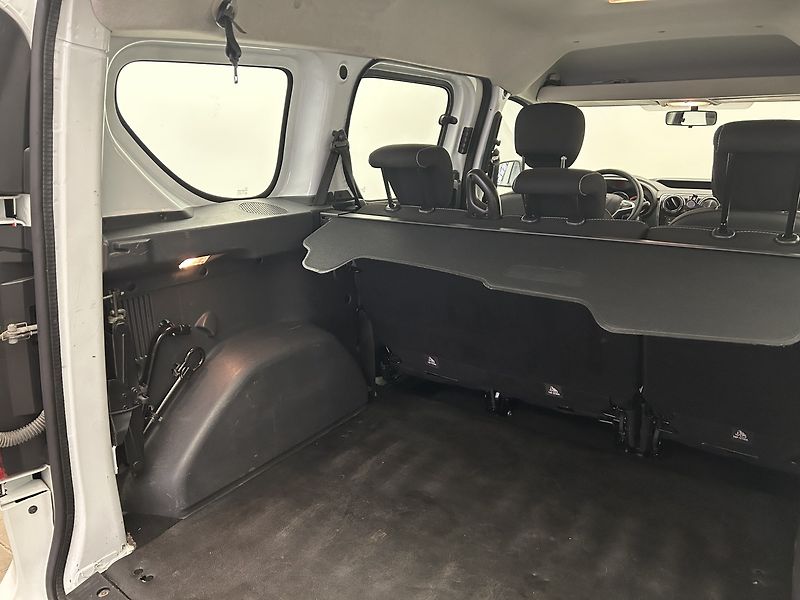 Dacia Dokker 1.6 TCe Arctica - fotka 20 z 23