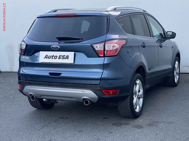 Ford Kuga (2019) 1.5 EB, Titanium, +kola - fotka 4 z 19