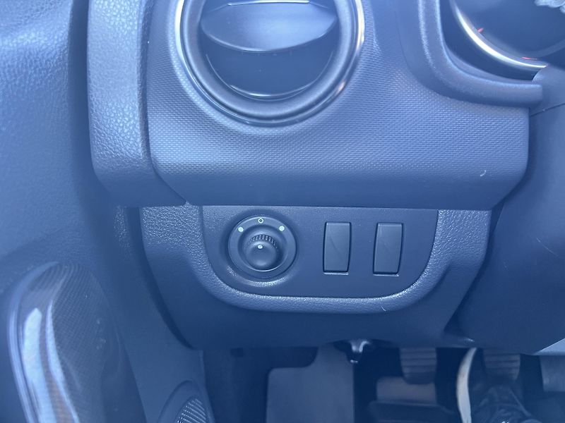 Dacia Sandero 1.0SCe KAMERA PŮVOD ČR 1.MAJ. - fotka 14 z 42