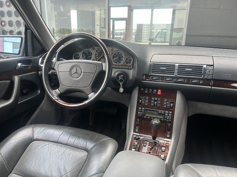 Mercedes-Benz Třídy S S 600 L V12 - fotka 14 z 34