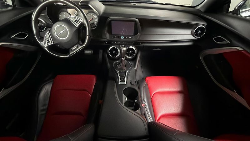 Chevrolet Camaro (2018)   ? CHEVROLET CAMARO ZL1 6.2  - fotka 5 z 10