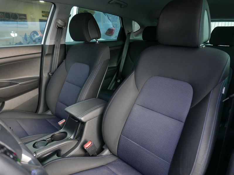 Hyundai Tucson 1,7 CRDi 1.Majitel ČR ! - fotka 17 z 38