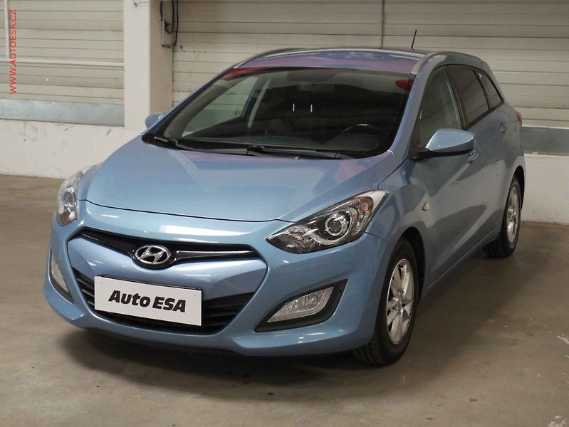 Hyundai i30 (2015) 1.4i, ČR, Klima - fotka 3 z 17