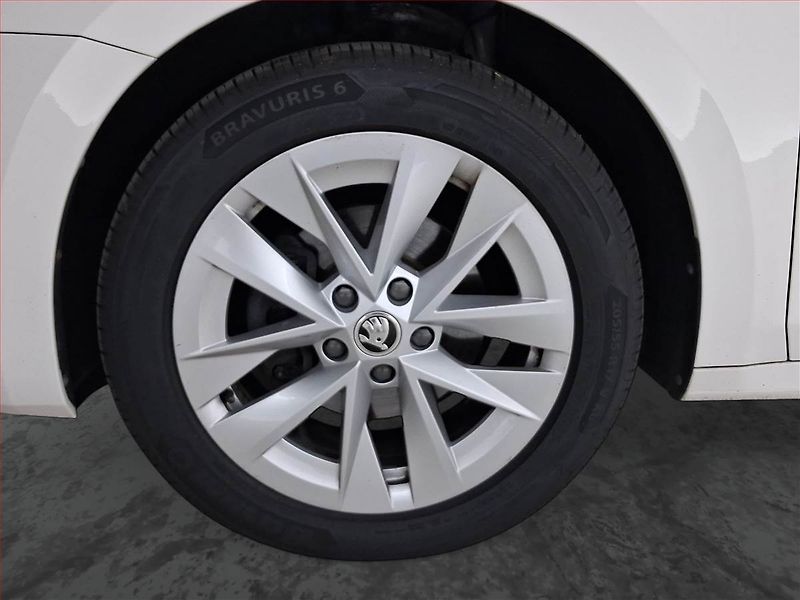 Škoda Octavia (2022) Style 2.0 TDI, Automat, ČR - fotka 15 z 23