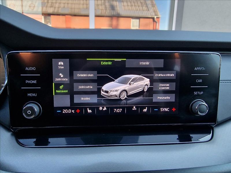 Škoda Octavia 2.0 TDI DSG,REZERVACE - fotka 30 z 50