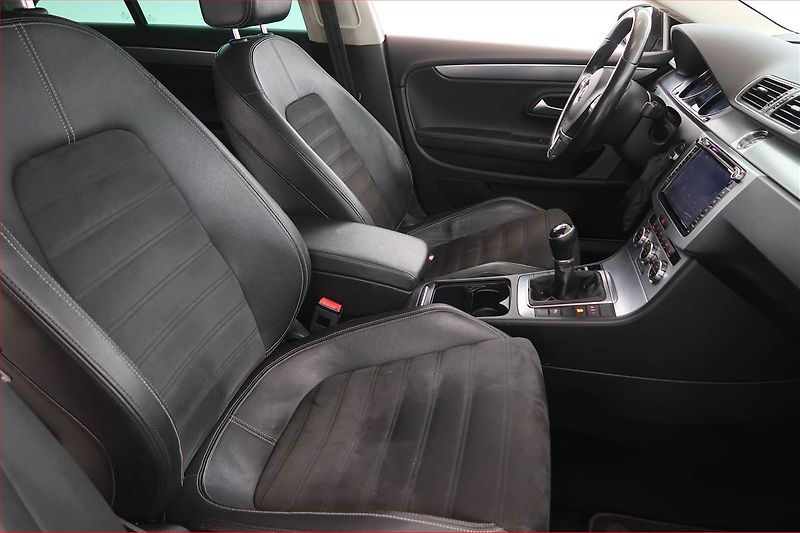 Volkswagen CC (2014) 2.0 TDI, Kůže, Bi-Xenony - fotka 9 z 16