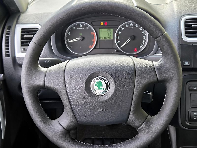 Škoda Roomster i 16V *SERV.KNÍŽKA*KLIMA      - fotka 34 z 40