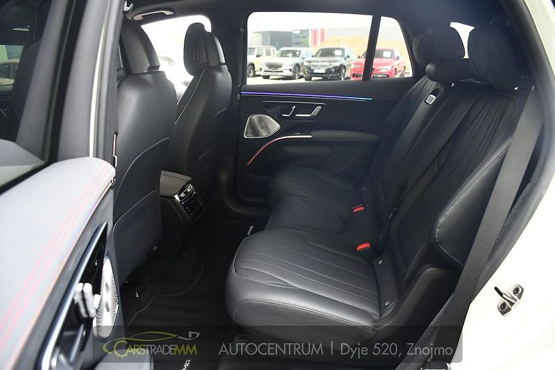 Mercedes-Benz EQS 580 4MATIC AMG 5L-ZÁRUKA  - fotka 19 z 64
