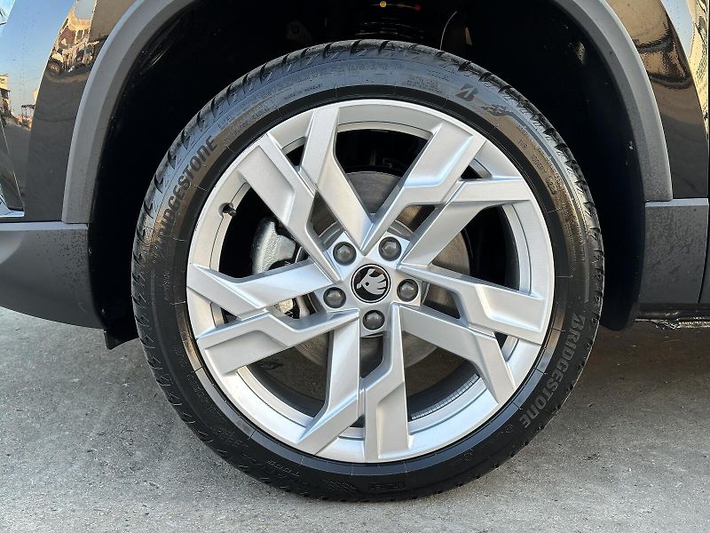 Škoda Karoq 2.0TDi DSG 4x4 150PS Matrix-LE - fotka 9 z 45