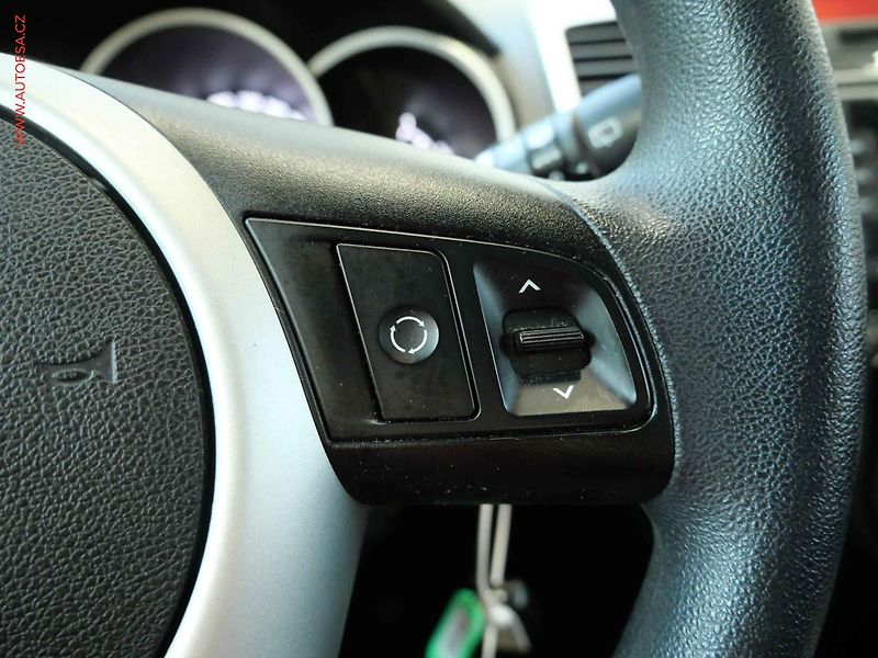 Kia Venga (2012) 1.4CRDi, ČR, AC, tažné - fotka 16 z 19