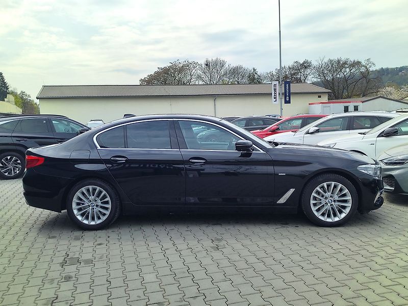 BMW Řada 5 540d/235kW xDrive Luxury AT - fotka 4 z 40
