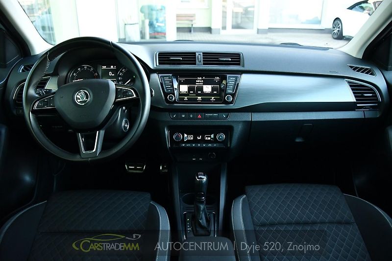 Škoda Fabia 1,2TSi DSG 2xALU 61tKM STYLE  - fotka 20 z 48