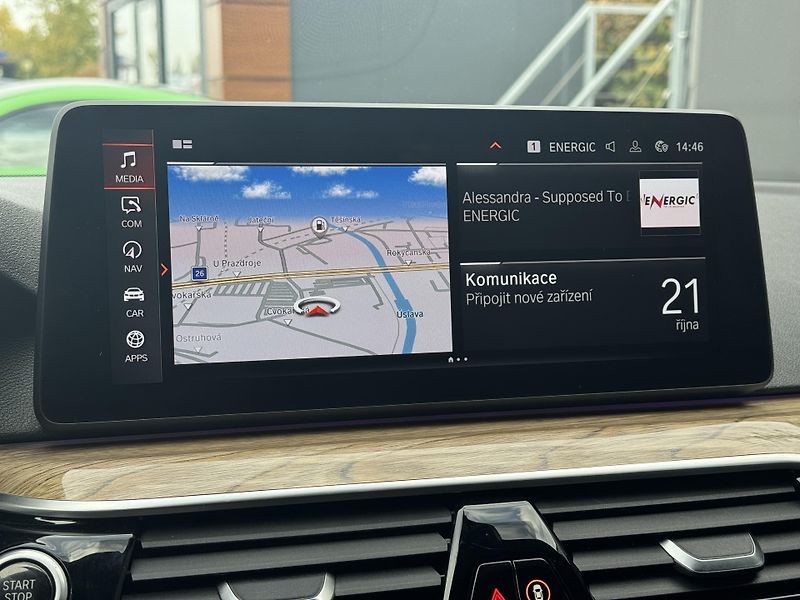 BMW Řada 5 (2021) M550i xDrive Laser, DPH, 1.Maj - fotka 36 z 59