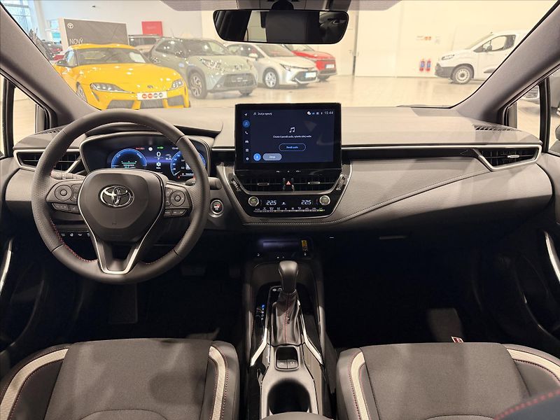 Toyota Corolla (2025) 1,8 Hybrid (140k) GR Sport - fotka 11 z 12