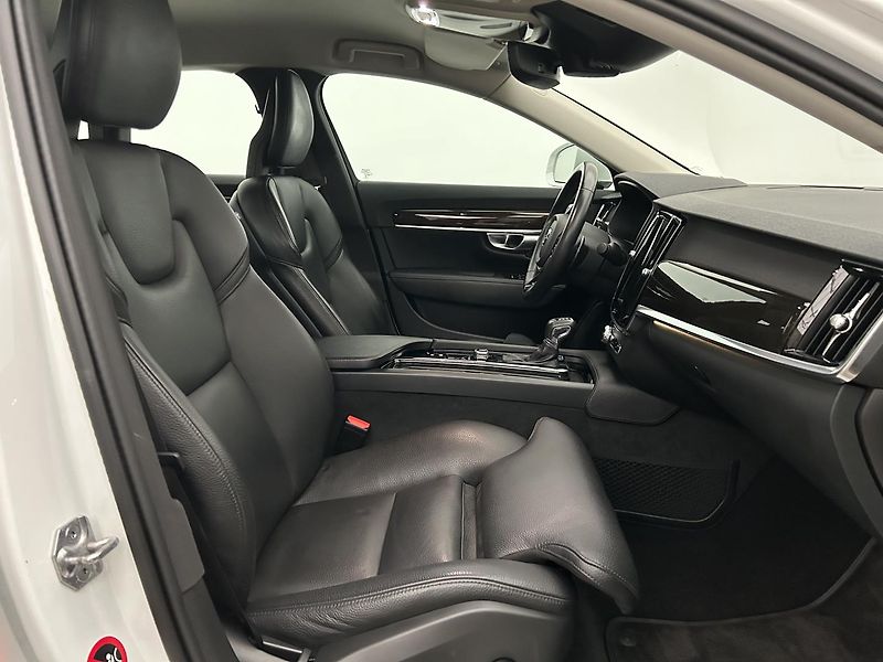 Volvo S90 2.0 T6 4x4 Inscription - fotka 16 z 30