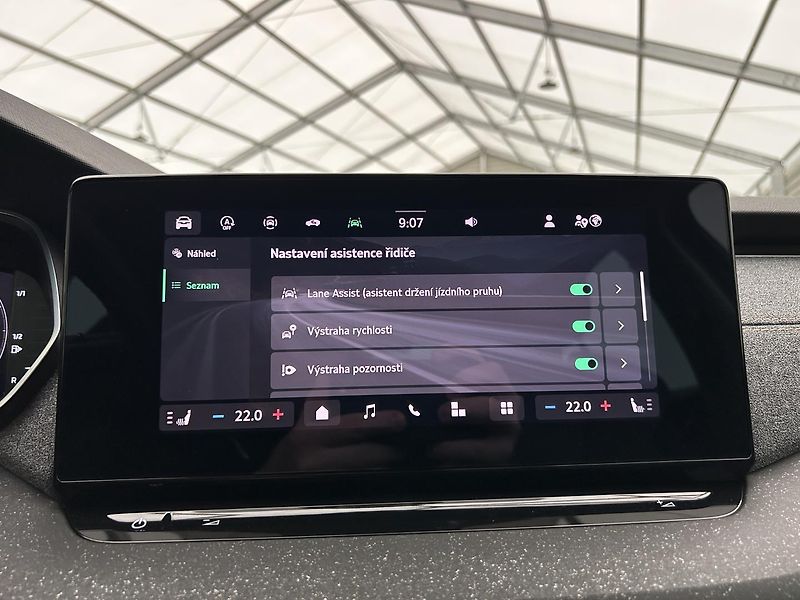 Škoda Octavia 2.0 TDI Top selection - fotka 9 z 30