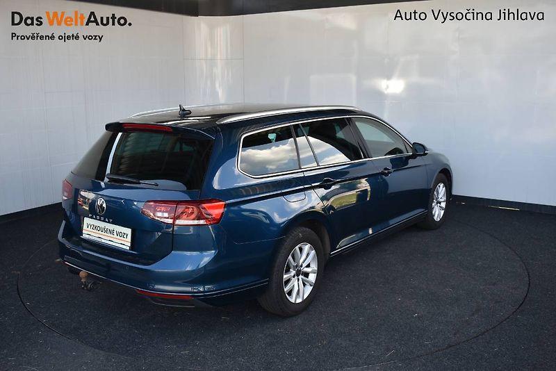 Volkswagen Passat Variant (2023) 1.5TSI 110kW, LED, tažné - fotka 2 z 24