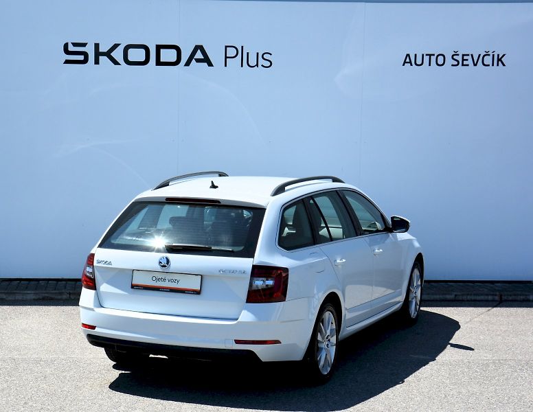 Škoda Octavia (2020) Combi 1.5 TSI 110 kW Style PLU - fotka 2 z 23