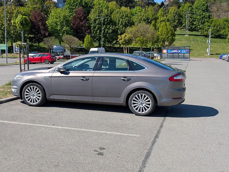 Ford Mondeo (2012) 2.0 TDCi, Titanium - fotka 7 z 7