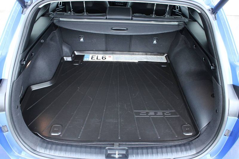Kia Ceed (2022) PHEV 1.6 GDI  Premium 104kW - fotka 10 z 35