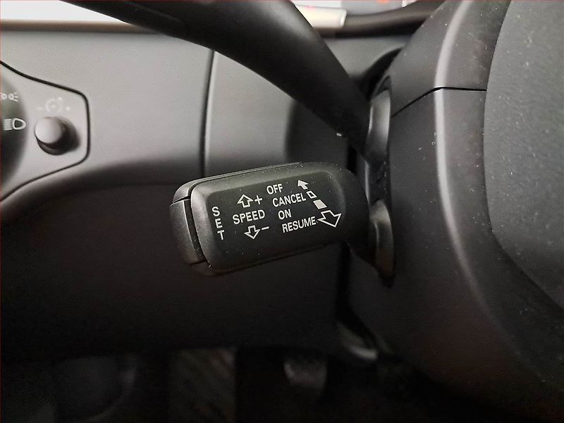 Audi A4 Allroad (2009) 2.0 TDI, 4X4, Xenony - fotka 16 z 19