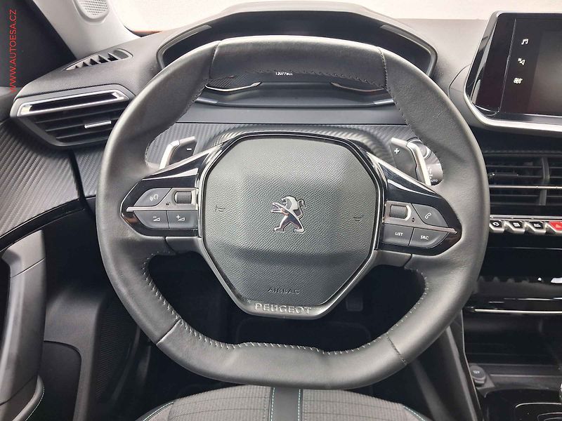 Peugeot 2008 (2021) 1.5 HDi, Allure, AT, +kola - fotka 11 z 20