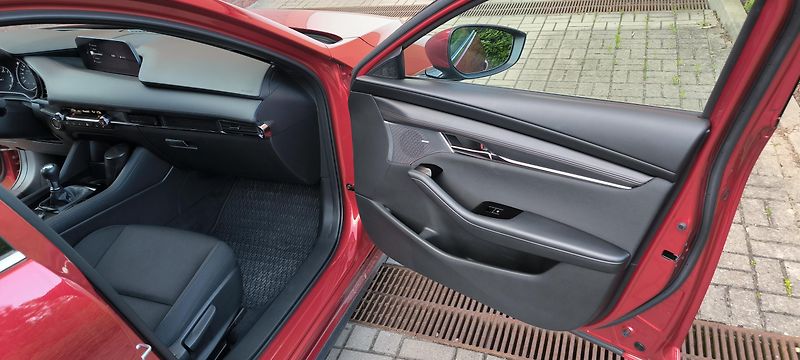 Mazda 3 (2022) Exclusive-line + BOSE - fotka 20 z 29