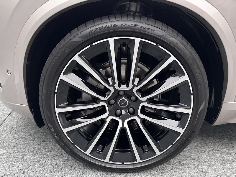 Volvo XC90 (2026) B5 AWD AUT BRIGHT ULTRA 7míst - fotka 27 z 29