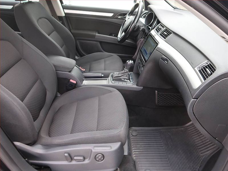 Škoda Superb (2013) Ambition Plus 2.0 TDI, Automat - fotka 9 z 17
