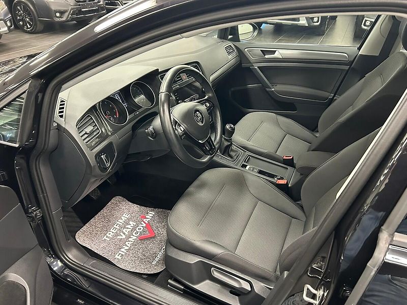 Volkswagen Golf (2019) 1.5 TGI Comfort MAN 2019 | Zár - fotka 13 z 62